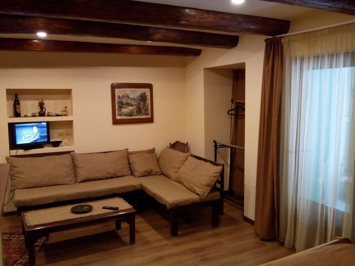 Low Budget Room With King Size Bed Τυφλίδα Εξωτερικό φωτογραφία